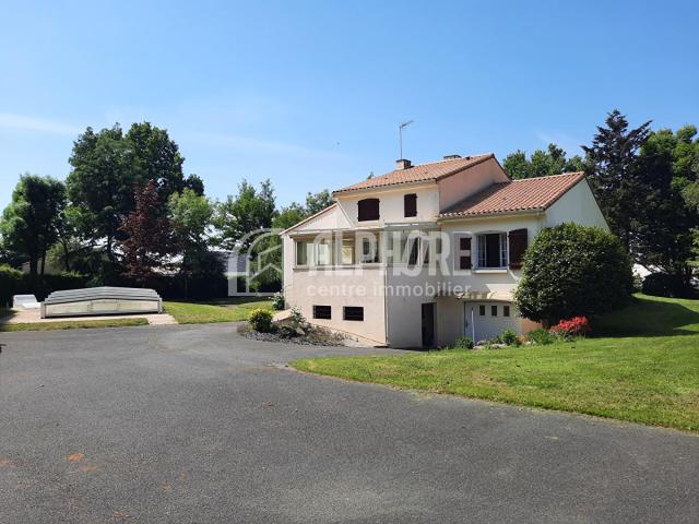 Maison vente à La Roche-sur-Yon, Fougeré