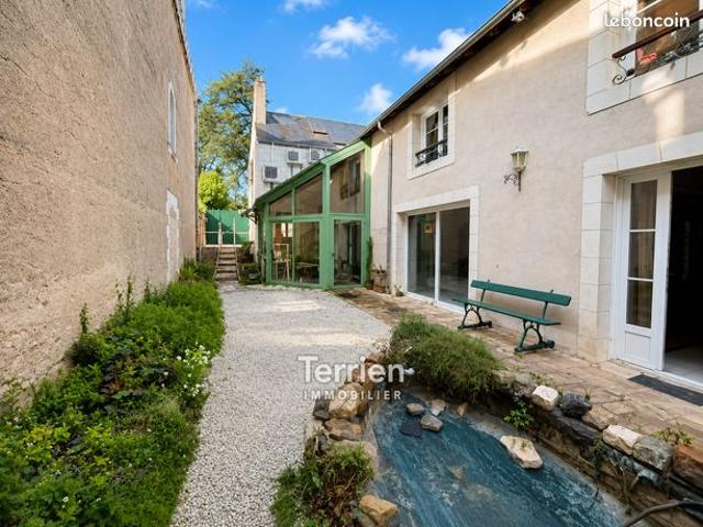 Maison vente à Angers, Savennières
