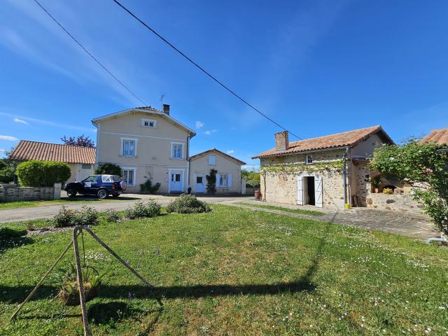 Maison vente à Confolens, Alloue