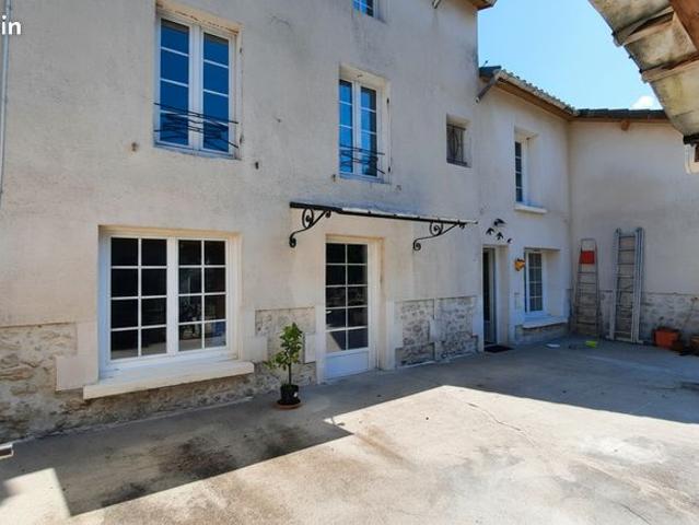 Maison vente à Jonzac, Nieul-le-virouil