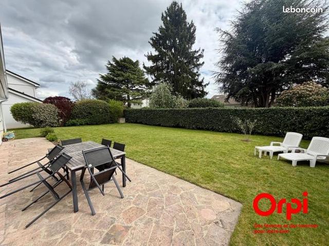 Maison vente à Rambouillet, Voisins-le-bretonneux