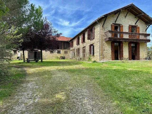 Maison vente à Tarbes, Monléon-magnoac
