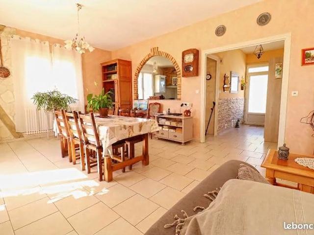 Maison vente à Surgères, Charente-Maritime