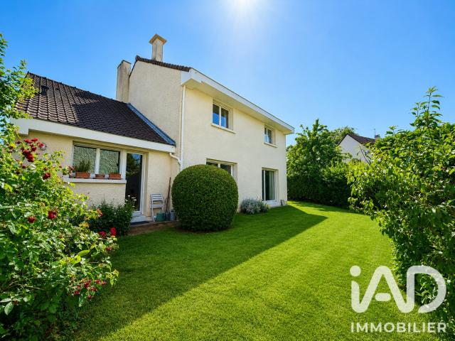 Maison vente à Saint-Germain-en-Laye, Saint-germain-en-laye