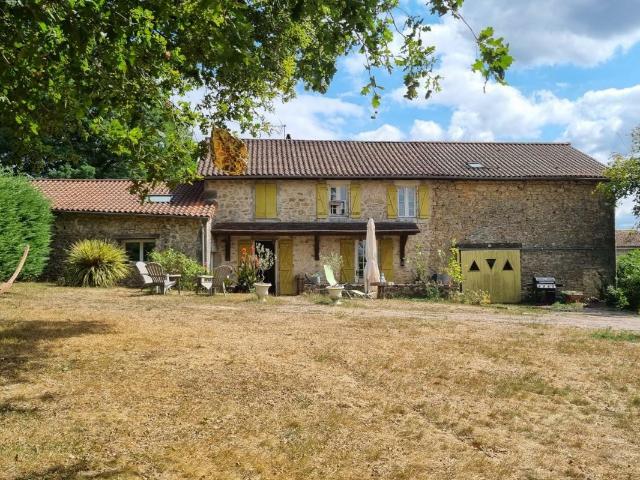 Maison vente à Nontron, Abjat-sur-bandiat