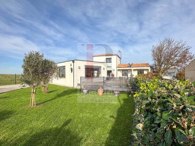 Maison vente à La Rochelle, Yves