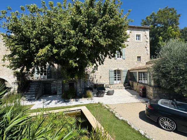 Maison vente à Arles, Orgon