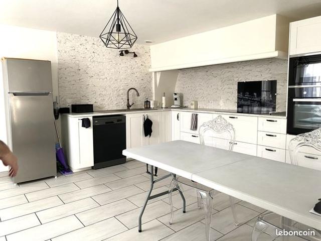 Maison vente à Castres, Ambres
