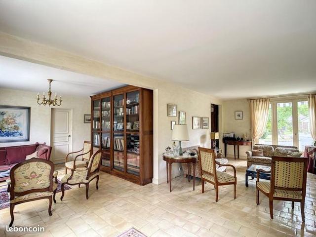 Maison vente à Rambouillet, Voisins-le-bretonneux