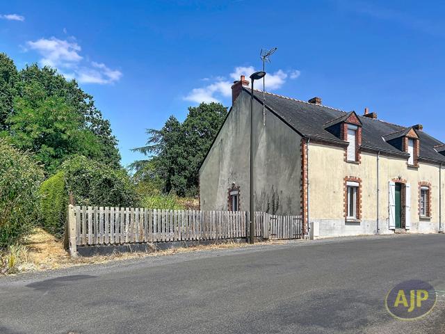 Maison vente à Segré, Combrée