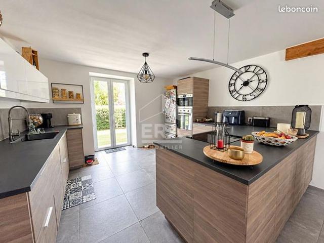 Maison vente à Aubepierre-Ozouer-le-Repos, Seine-et-Marne