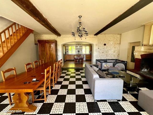 Maison vente à Saintes, Corme-ecluse