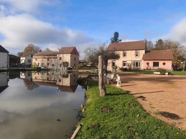Maison vente à Bouchat, Creuzier-le-Neuf