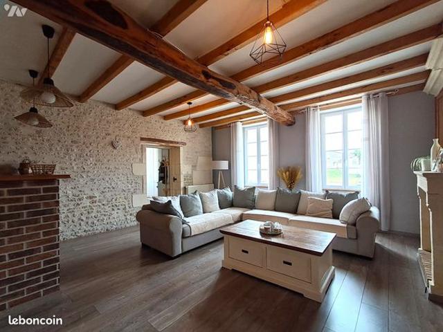 Maison vente à Saint-Jean-d'Angély, Cressé