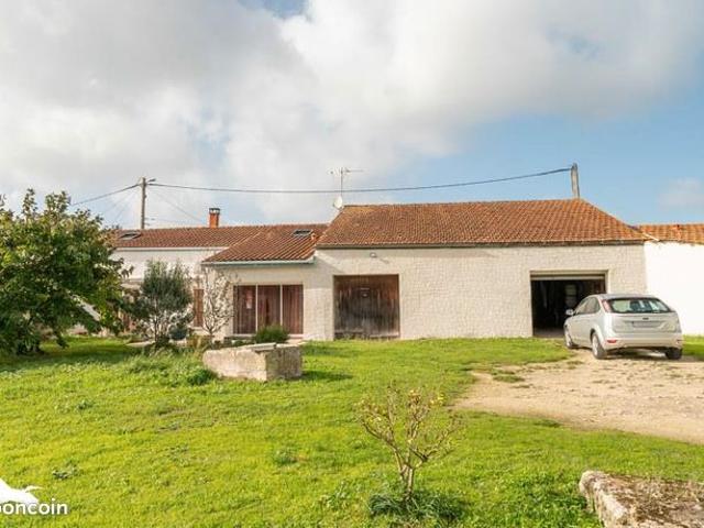 Maison vente à Saint-Just-Luzac, Charente-Maritime