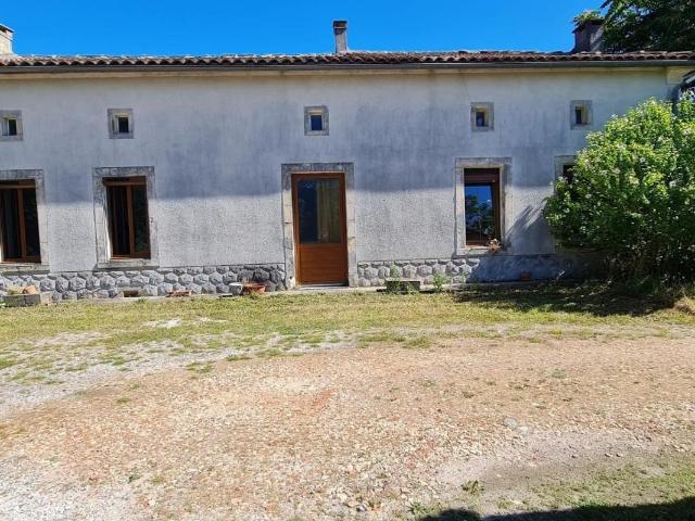Maison vente à Cognac, Baignes-sainte-radegonde