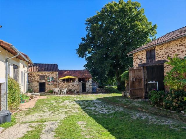 Maison vente à Nontron, Thiviers