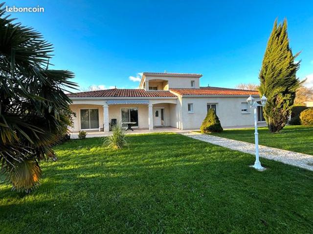 Maison vente à Saintes, Saujon