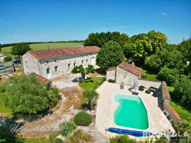 Maison vente à Saint-Jean-d'Angély, La Brousse