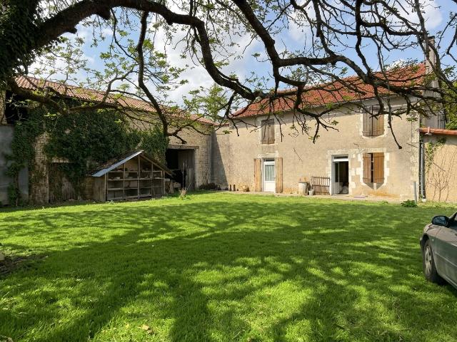 Maison vente à Ébréon, Charente