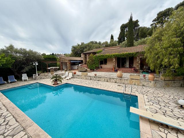 Maison vente à Arrondissement de Toulon, Ollioules