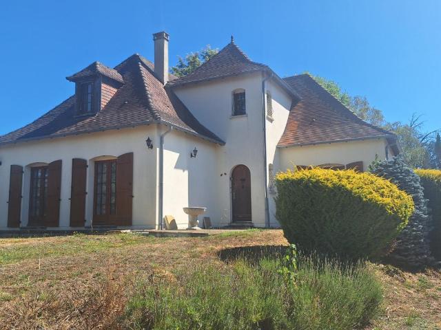Maison vente à Nontron, Piégut-pluviers