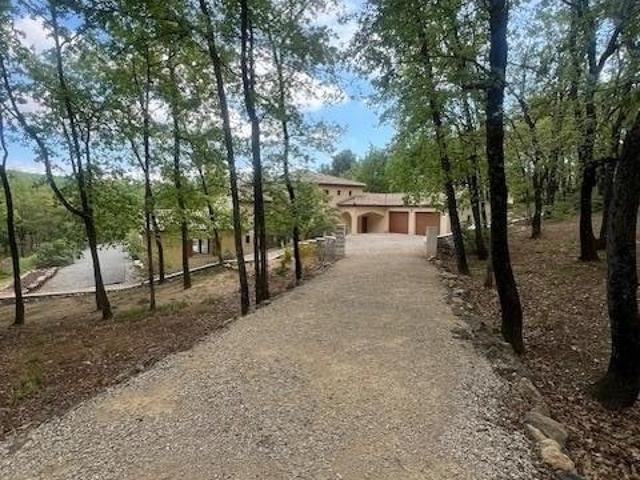Maison vente à Arrondissement de Draguignan, Provence-Alpes-Côte d'Azur