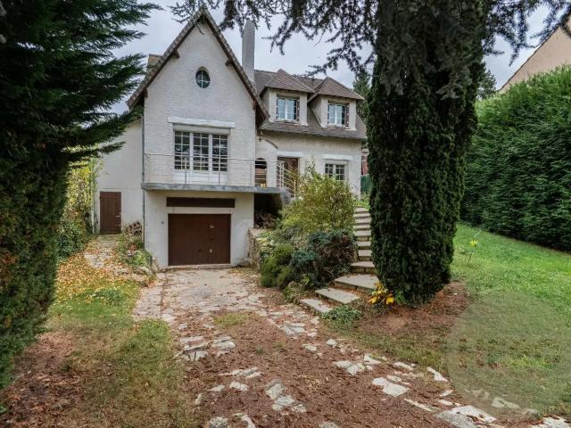 Maison vente à Versailles, Plaisir