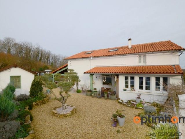 Maison vente à Confolens, Nieuil