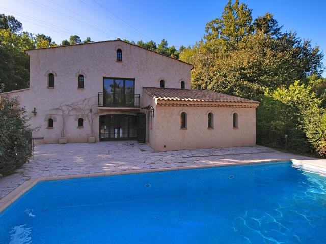 Maison vente à Brignoles, Le Thoronet