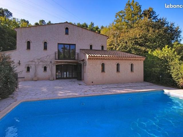 Maison vente à Brignoles, Le Thoronet