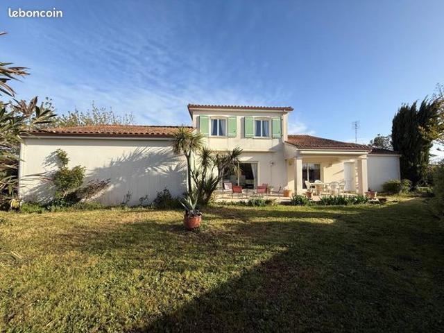 Maison vente à Saintes, Cozes