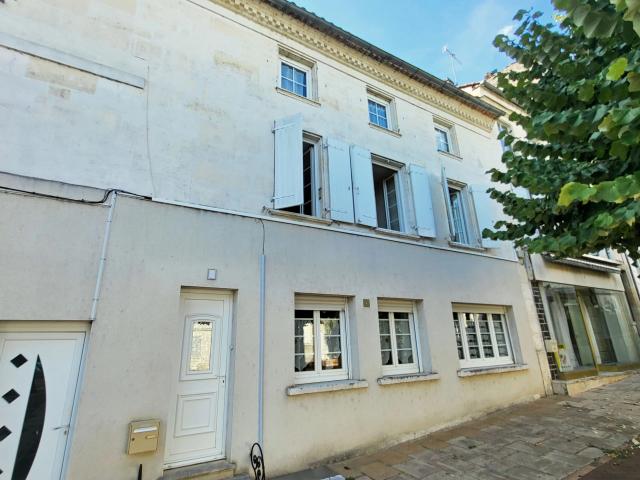 Maison vente à Jarnac, Charente