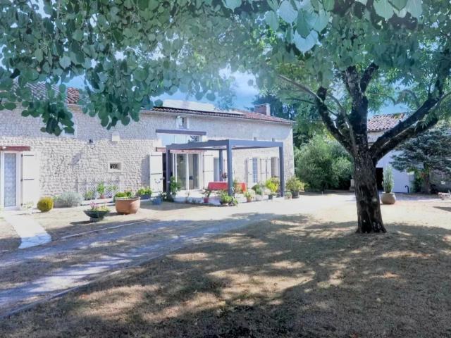 Maison vente à Angoulême, Aubeterre-sur-dronne