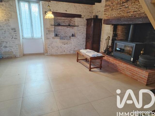 Maison vente à Saint-Claud, Charente
