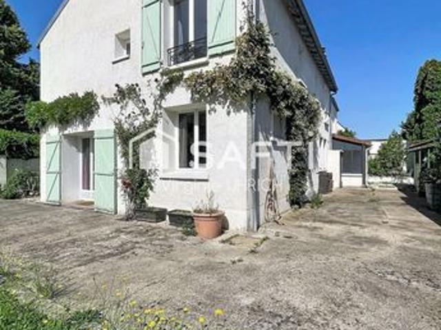 Maison vente à Versailles, Montigny-le-bretonneux