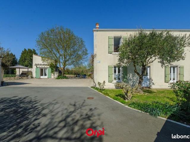 Maison vente à La Rochelle, Yves
