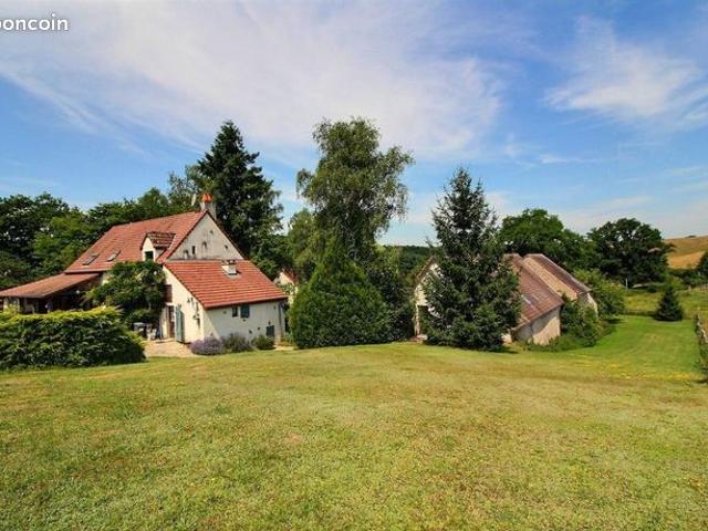 Maison vente à Villeneuve-en-Montagne, Saône-et-Loire