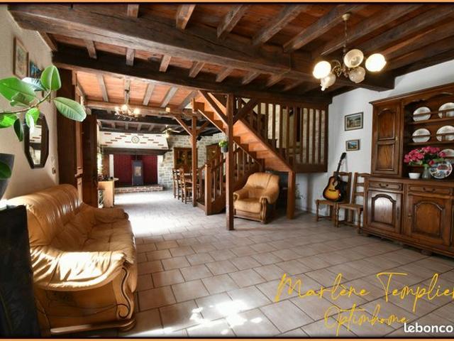 Maison vente à Oloron-Sainte-Marie, Angous