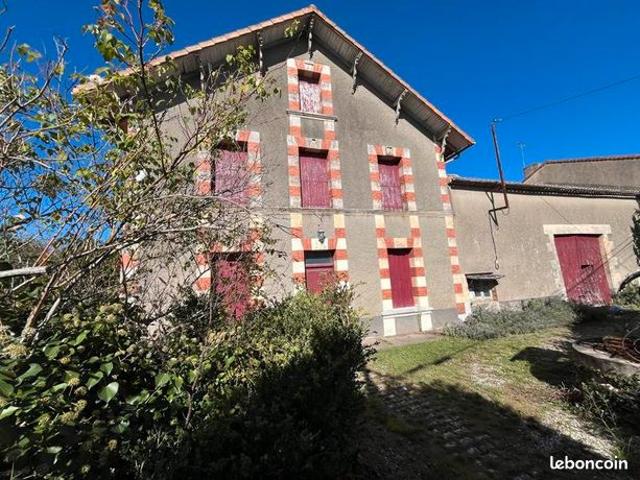 Maison vente à Angoulême, Écuras