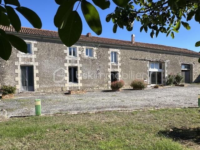 Maison vente à La Bourrelière, Cuhon