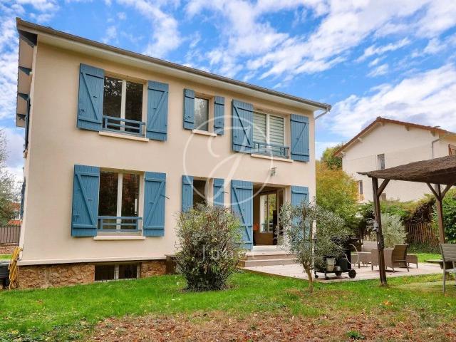 Maison vente à Nanterre, Garches