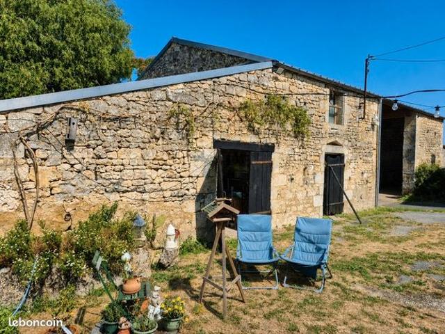 Maison vente à Saint-Jean-d'Angély, Bords