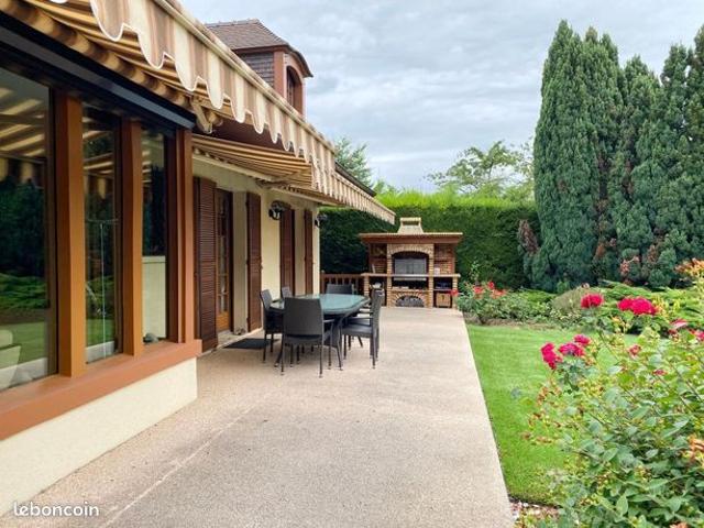 Maison vente à Créteil, Mandres-les-roses