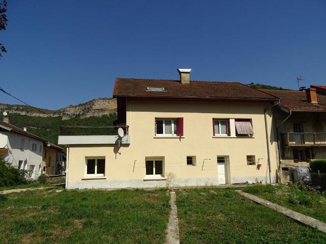 Maison vente à Chiriat, Vaux-lès-Saint-Claude