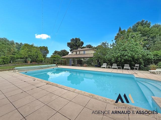 Maison vente à Arrondissement de Toulon, La Cadière-d'azur