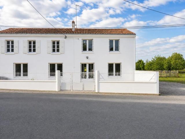 Maison vente à Saintes, Ecoyeux