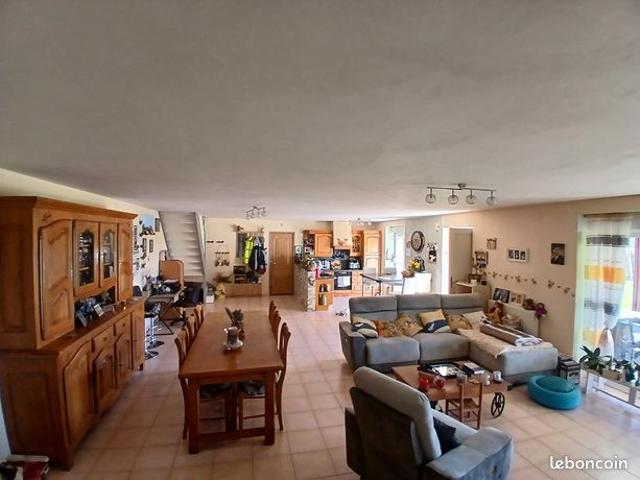 Maison vente à Château-Gontier, Arquenay