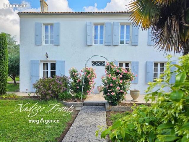 Maison vente à Saint-Jean-d'Angély, Bords
