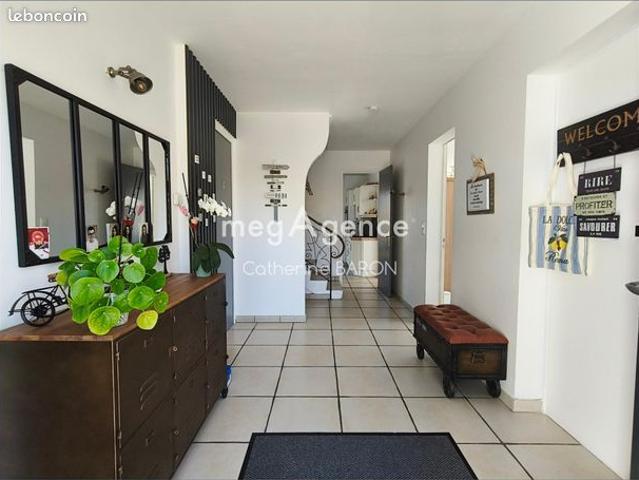 Maison vente à Châteaubernard, Charente